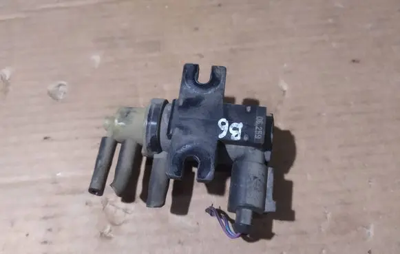 Vacuum valve