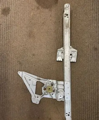 Mercedes-Benz Sprinter W906 Front door electric window regulator A9067200046