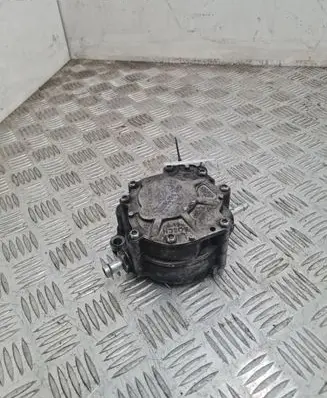 Audi A4 S4 B7 8E 8H Vacuum pump 038145209
