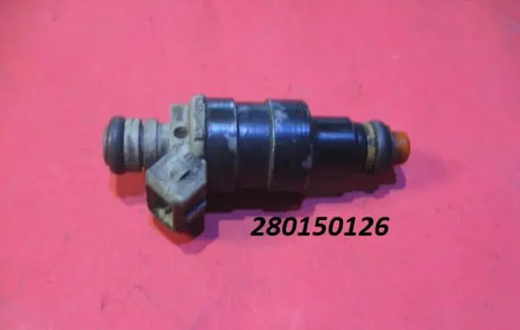 BMW 5 E28 Fuel injector 280150126
