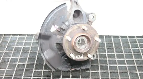 Mazda 3 II Front wheel hub
