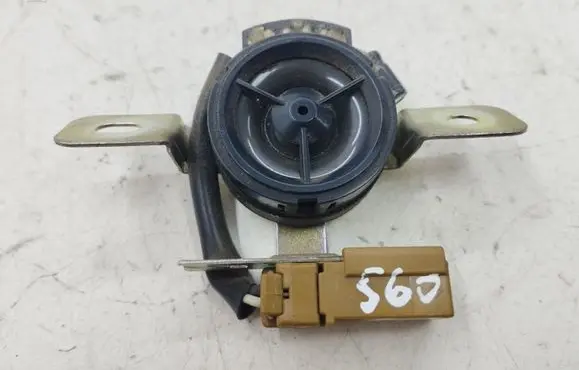 Front door high frequency speaker