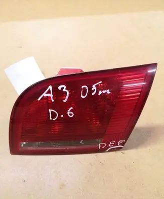Tailgate rear/tail lights
