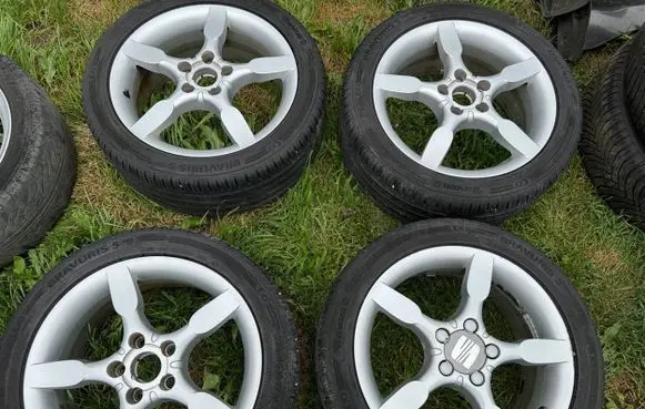 Seat Altea R18 alloy rim 5P0601025C