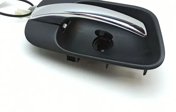 Chrysler 300 - 300C Front door interior handle 1070402