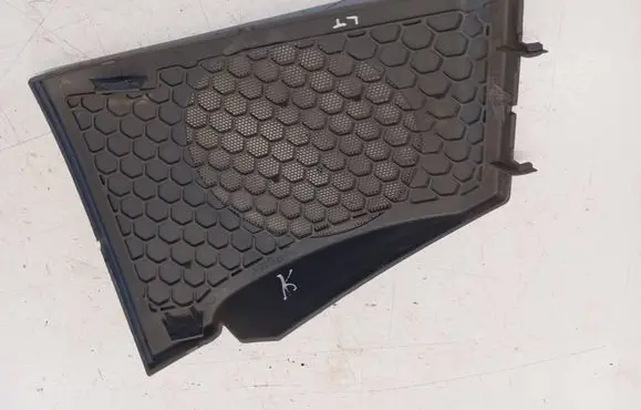 Volkswagen II LT Front door speaker cover trim 9016890108