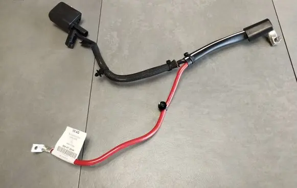 Volkswagen Touran III Positive cable (battery) 5QA971228AK 016507E