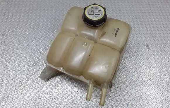 Coolant expansion tank/reservoir