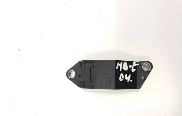 Mercedes-Benz E W211 Airbag deployment crash/impact sensor A0018209326