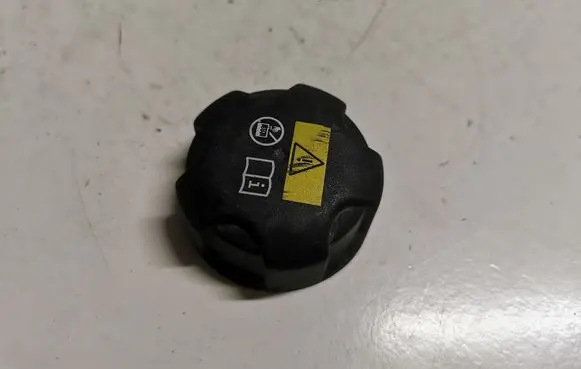 BMW X1 F48 F49 Coolant expansion tank/reservoir cap 