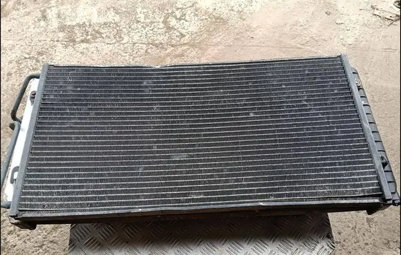 Cadillac DeVille Radiator set 25704151 29999