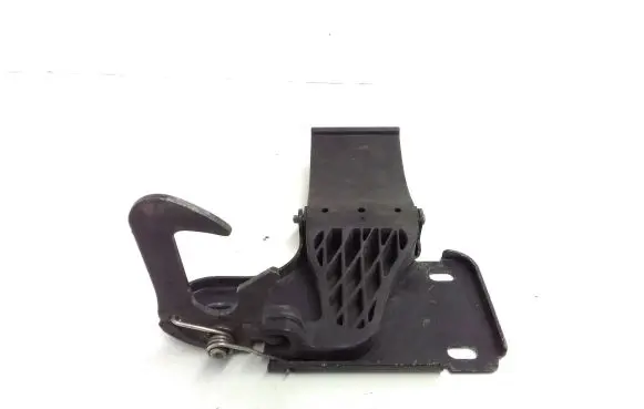Audi A8 S8 D3 4E Engine bonnet/hood lock/latch loop/hook 4E0823485B