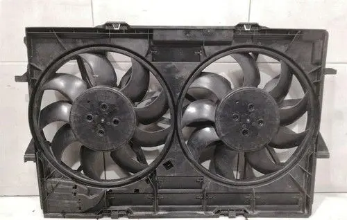 Porsche Macan (95B) Radiator cooling fan shroud 95B121003C