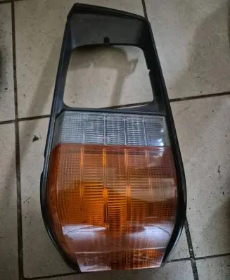 Mitsubishi L300, Cosmos Front indicator light 0411760L