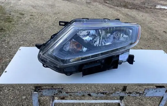 Nissan Rogue Headlight/headlamp 260604BA0A