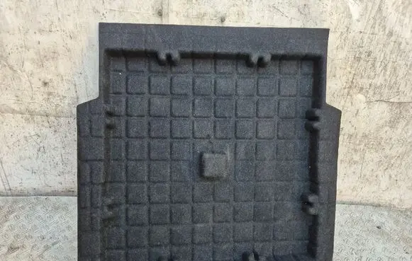 Trunk/boot mat liner