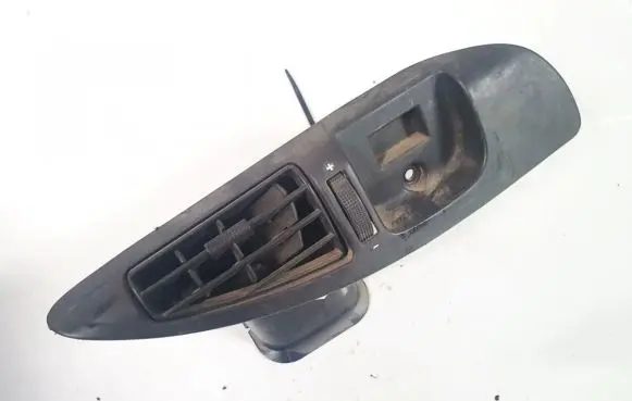 Peugeot 807 Dash center air vent grill 1488069077 A1000120