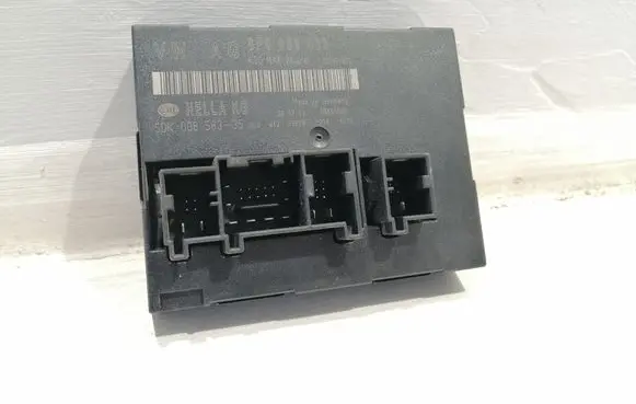 Audi A3 S3 8P Comfort/convenience module 8P0959433 5DK00858335