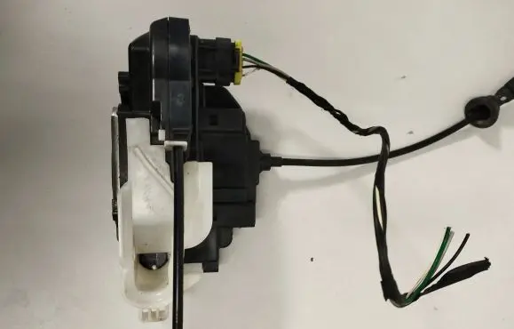 KIA Ceed Front door lock H604L