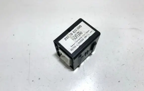 Nissan X-Trail T30 Other relay 25230eq300 tsz1392