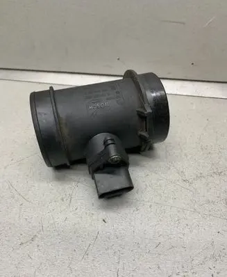 Audi A4 S4 B5 8D Mass air flow meter 059906461E 0281002429