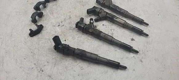 BMW 3 E46 Fuel injectors set 0445110