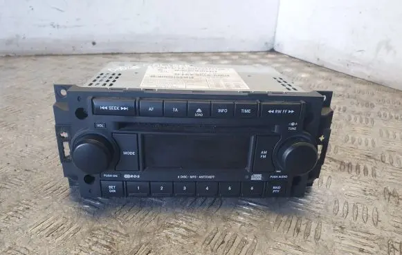 Dodge Caliber Radio/CD/DVD/GPS head unit P05064362AA