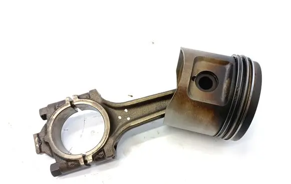 BMW 3 E30 Piston with connecting rod