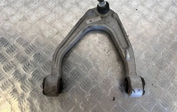 Maserati Ghibli Front lower control arm/wishbone 06700041860