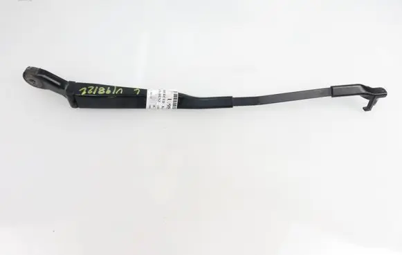 Mercedes-Benz CL C215 Front wiper blade arm