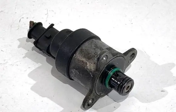 Volvo S60 Fuel pressure regulator 0928400493