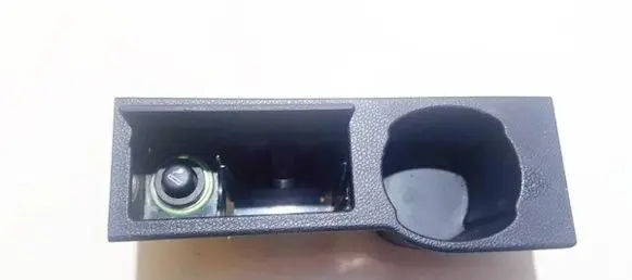 Ford Mondeo Mk III Cup holder 1s7xf04788ad