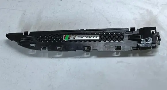 Jaguar XE Fender trim (molding) GX7M280B11 GX73280B11AD JA0293Y10