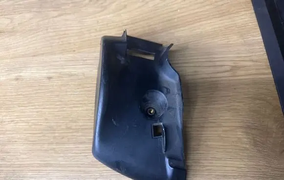 Mercedes-Benz C W204 Seat belt trim SP5768