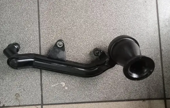 Volvo XC90 Oil sump strainer pipe 30650552