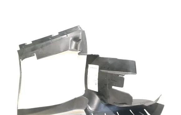 Audi Q7 4L Intercooler air channel guide 4L0117336B