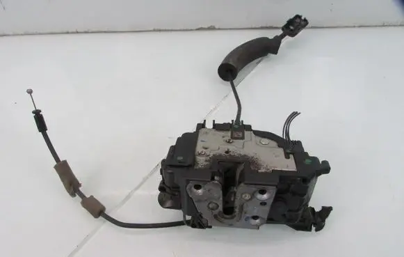 Renault Megane III Front door lock