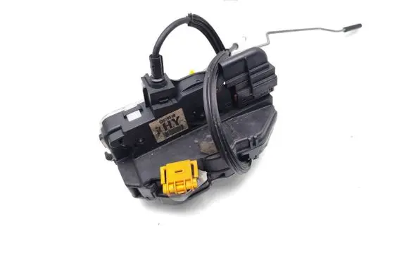 Opel Insignia A Front door lock 13579518