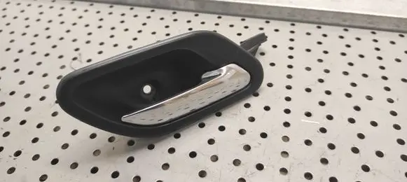 BMW 5 E39 Front door interior handle 8226050