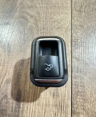 Mercedes-Benz CLS C218 X218 Tailgate opening switch A2129059300 10075083 10023294