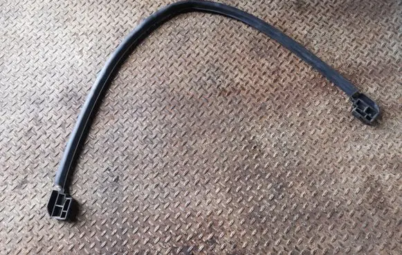 Opel Mokka X Engine compartment rubber 25924610