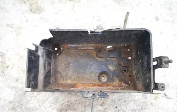 Battery box tray