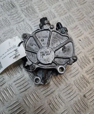 Land Rover Discovery 3 - LR3 Vacuum pump 4R8Q2A451AF