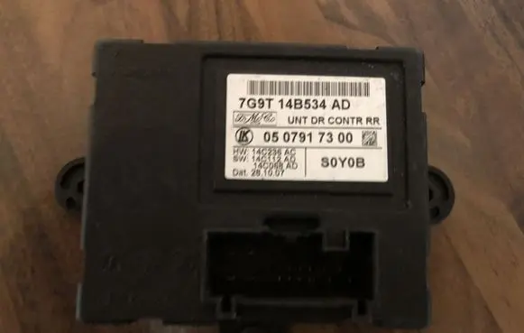 Ford S-MAX Door control unit/module 7G9T14B534AD 0507917300