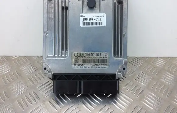 Audi A5 8T 8F Engine control unit/module 8R0907401E 0281016252