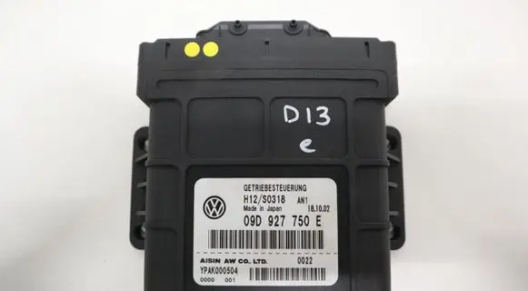 Volkswagen Touareg I Gearbox control unit/module 09D927750E