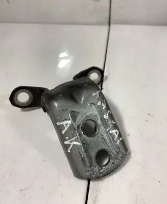 Nissan Qashqai Rear door upper hinge