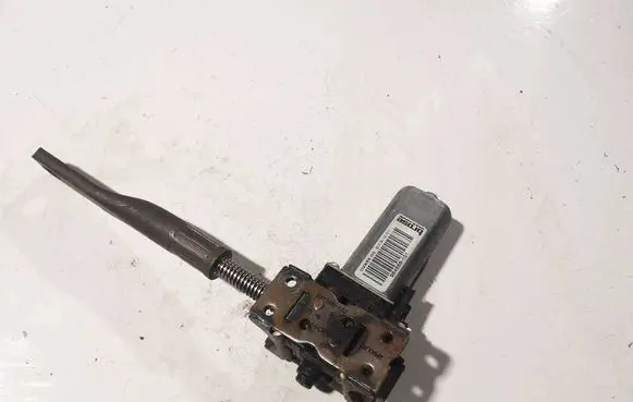 Mercedes-Benz B W245 Seat adjustment motor d295500 984688-101