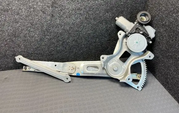 Toyota Prius (XW30) Sliding door window regulator with motor 8572047040