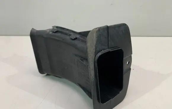 BMW M5 F90 Brake cooling air channel/duct 7394666